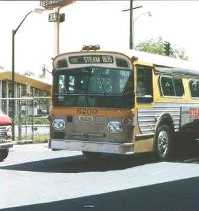 History of Alternative Fuel and CNG Buses at Metro Metro s Alternative Fuel Fleet First 10 CNG buses purchased in 1988 Purchased fleet of 333 Methanol buses 1989-1992 AFI Policy Adopted - Purchased