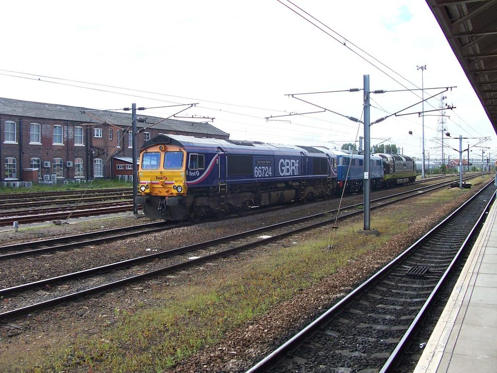 Your source for N Gauge news. 03.04.2009 Issue 6. GBRF class 66 passes through Doncaster while returning two heritage locomotives to Barrow hill roundhouse.