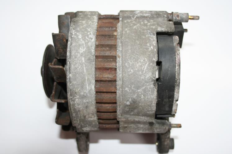 ALTERNATORS MAJOR COMPONENT MISSING: (Missing Regulator) Regulator Missing Regulator You will notice from the picture that the