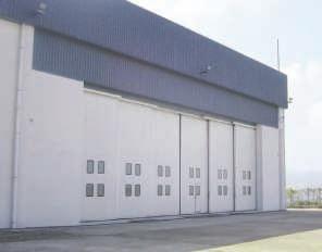 8: Esavian Type 126 doors fitted on the Imperial War Museum s 'Airspace' hangar at Duxford, UK.