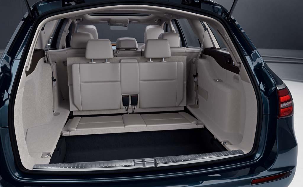 front load compartment floor cover, the cushion is attached