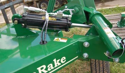 PUTTING THE RAKE INTO TRANSPORT POSITION Remove the retaining pin from the wing adjuster tube and slide the wings