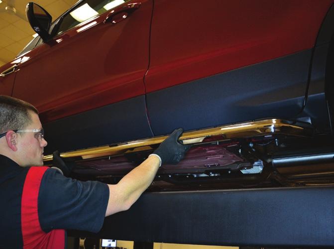 With the running board in position, it is recommended to tighten all brackets to the vehicle first,