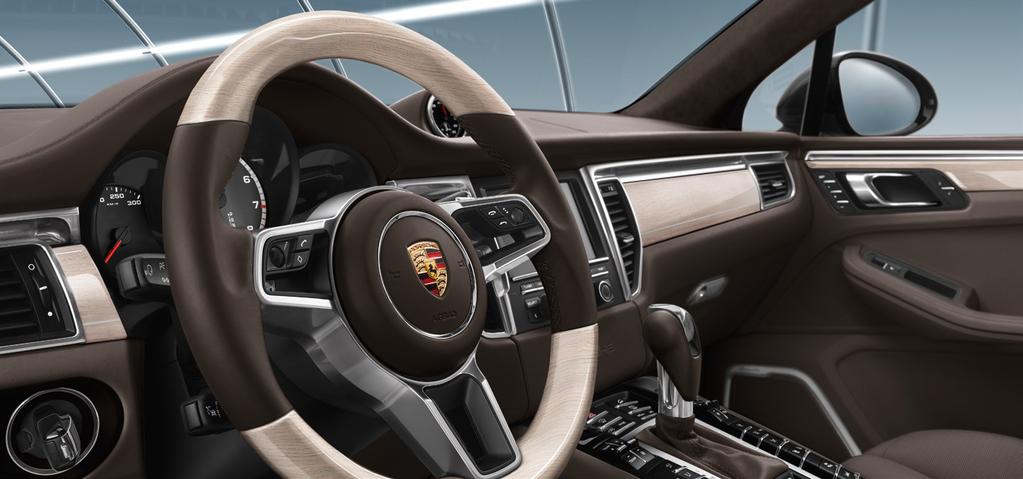 32 Interior You aren t the type to be content with outward appearances alone. The Macan values the essentials: your personal freedom. And that, as you re aware, doesn t end with the exterior.