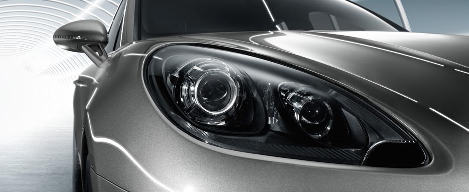 2 Exterior Exterior 3 [] Bi-Xenon main headlights in black including Porsche Dynamic Light System (PDLS) See well and look good with Bi-Xenon main headlights in black including Porsche Dynamic Light