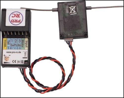 If you only use one satellite you can chose freely between the far right or far left side. ESC / throttle servo Battery (if throttle servo) Use outmost left / right position! Signal is top!