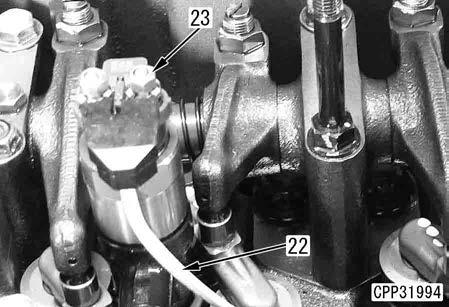 a Read character string (M) in the order indicated by the arrow in the figure. 20.Remove mounting bolts (20) (3 pieces) and remove cylinder head cover (21). 21.