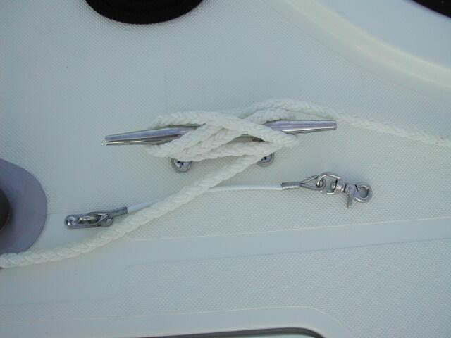 THE ANCHOR MUST BE POSITIONED SO IT DOES NOT REST AGAINST THE HULL SIDES AND BE PROPERLY SECURED AT ALL TIMES WHEN IT IS STORED IN THE AN- CHOR LOCKER.