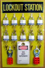 station includes laminated Danger tag "Do Not Operate" (LT-108) with brass grommet. Group Lock Boxes SIGNED BY DATE TWO METHODS TO CAPTUE KEYS Bulk Storage Insert through key slot.