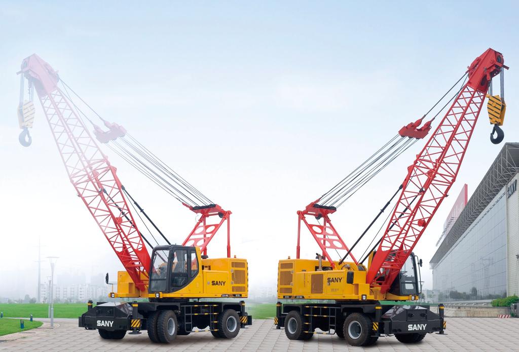 1 / 2 COMPREHENSIVE PRODUCT SERIES World class, No. 1 logistics equipment supplier in China Sany port tire cranes mainly used in large ports, railway stations, freight yards, etc.