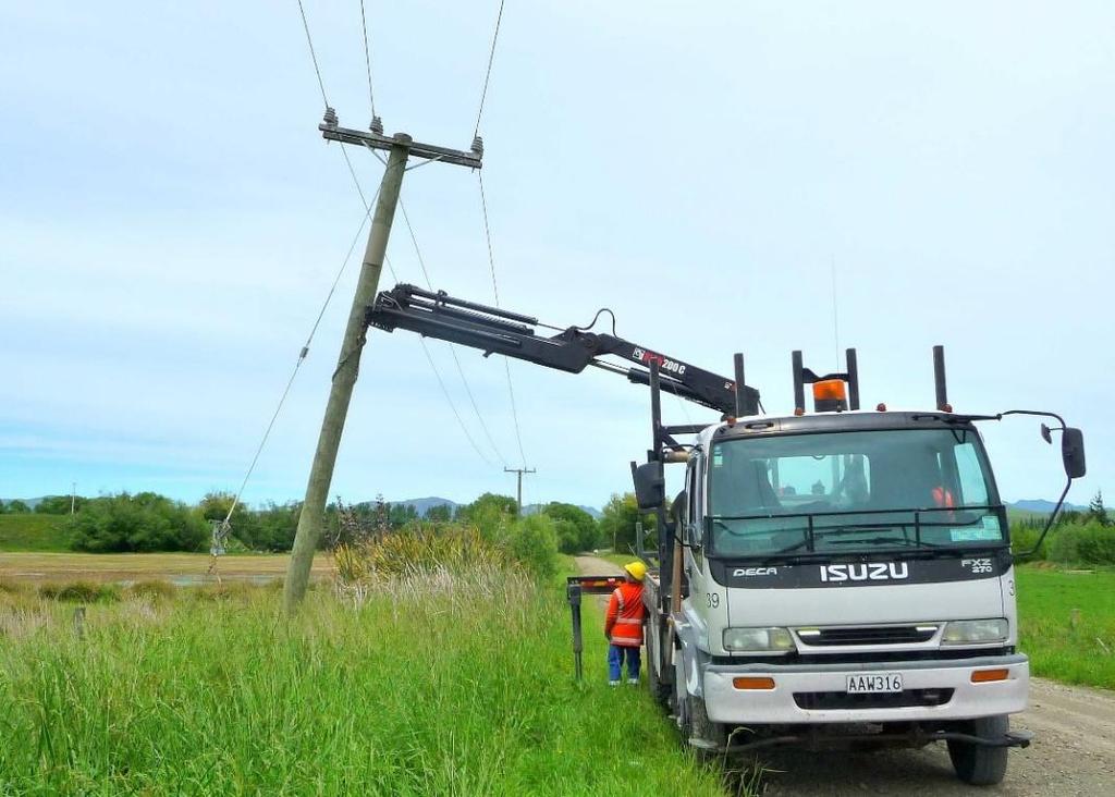 Managing work near power lines Some work requires people or machinery to get closer than four (4) metres from power line. This requires a Close Approach Consent from MainPower.