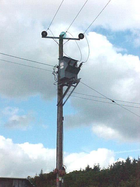 11KV OVERHEAD LINE COMPONENTS INSULATOR: PREVENTS POLE/CROSSARM FROM BECOMING LIVE CONDUCTOR: CARRIES ELECTRICITY CROSSARM: