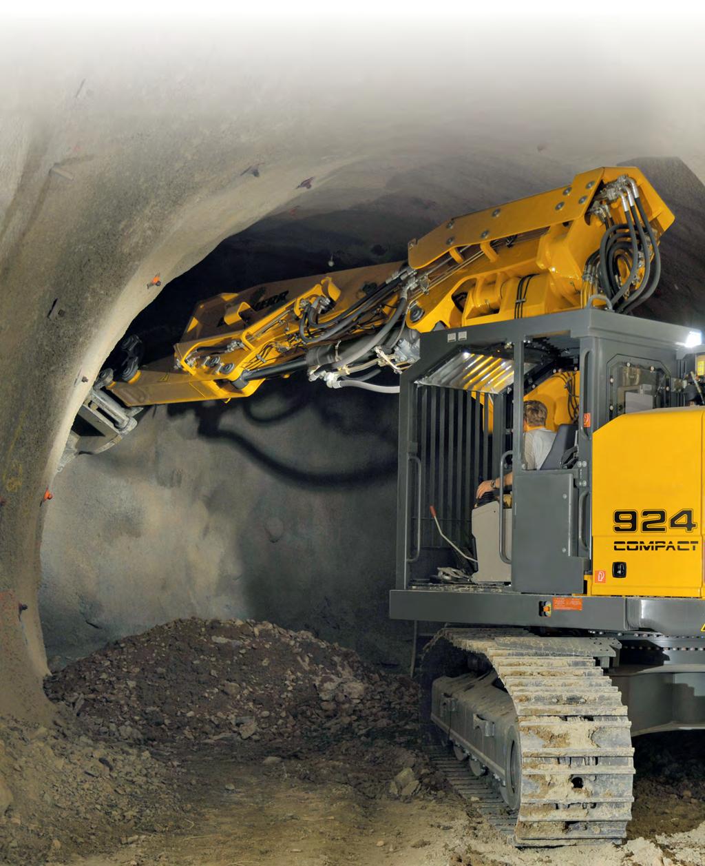 R 924 Copact R 944 C Operating Weight: Engine Output: Tunnel eight:,000-4,00 kg 129 kw / 17 P 4.7-7.