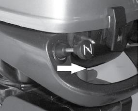 Operations NOTE: When restarting a warm engine, place the choke knob in the RUN (run) position.