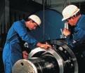 SKF has also developed a comprehensive range of tools and equipment to put these hydraulic techniques into effect. Online mounting and dismounting instructions At skf.