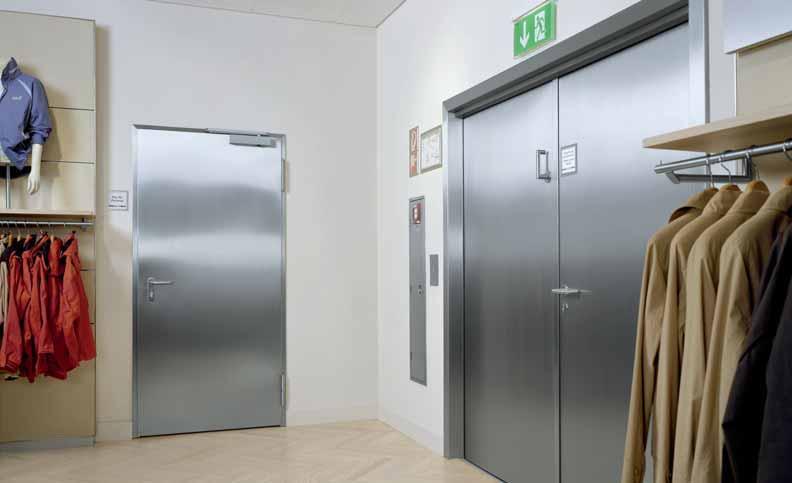 Doors with thick or thin rebates, upper casings and modern glazing options offer optically attractive solutions.