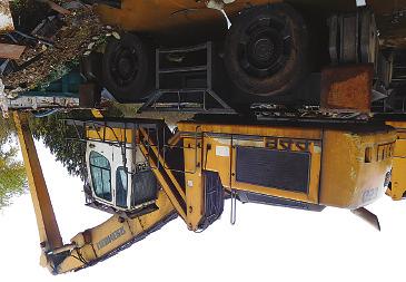 All Wheel Drive, Outrigger, Elevating Cab & Guard (#16) Liebherr Hydraulic