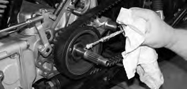 STEP 3 Apply a coating of Anti-Seize compound on the transmission mainshaft to the area where the motor plate bearing will come to rest.