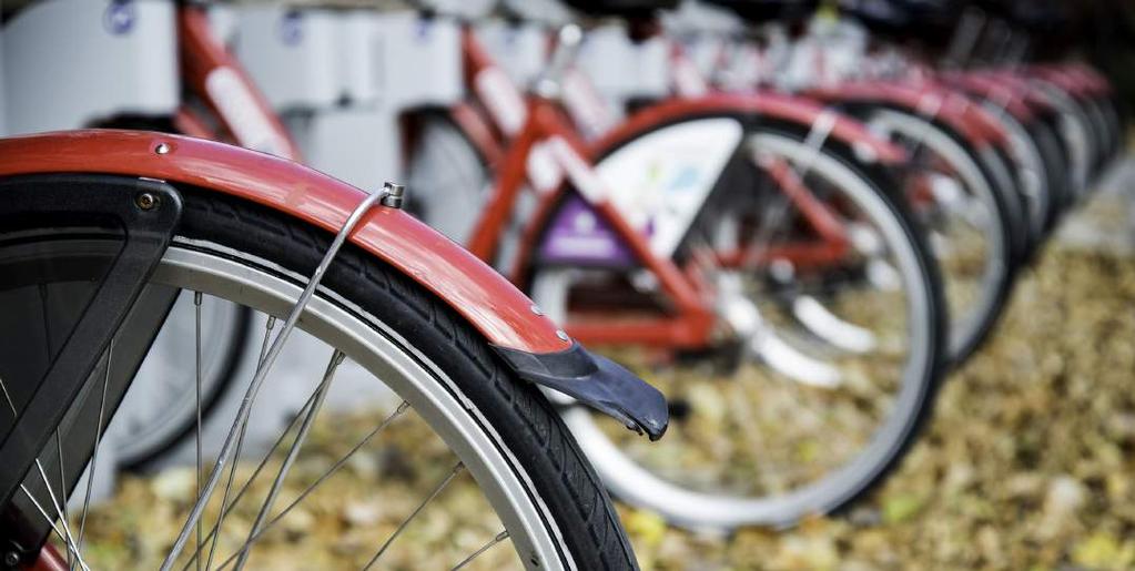 4 Bikesharing Bikesharing is growing incredibly rapidly. In 2004, there were only 13 bikesharing systems. Today, there are more than 855 systems worldwide 2.