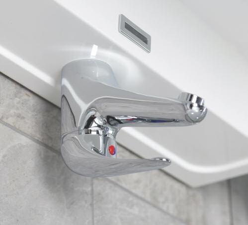modern taps modern taps 00 taps 860 887 180 Nero Floor Standing Bath Shower Mixer 1.0 bar min. 49 417 otho nero Otho Basin Mono 0. bar min. Including click clack waste 1781 49 Otho Bath Filler 0.