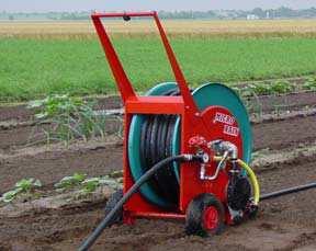 Start Up Procedure/Operation 1) Push the machine to the desired location. Position the machine with the sprinkler cart facing the direction to be irrigated.