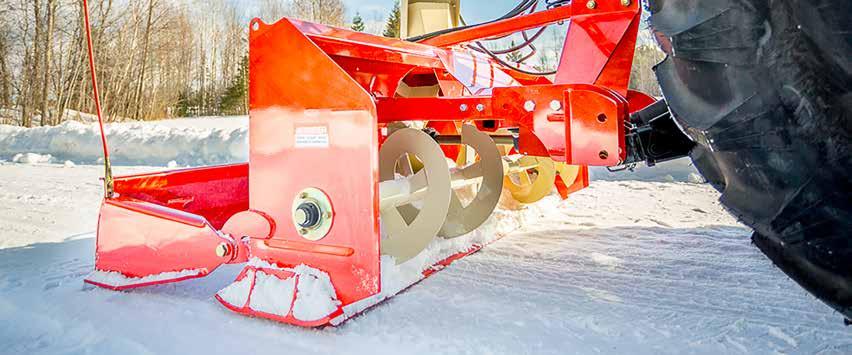 4 PULL TYPE SNOWBLOWER PULL TYPE SNOWBLOWER Models 740 to 840 SNOWBLOWER PRODUCT OVERVIEW Rear attach for use on acreages, farms and municipalities Category I, II, IIIN 15-90 hp FEATURES Spout