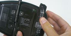 l The two metal contacts on the Li-Po battery must face toward the front of the charger when installed for charging.