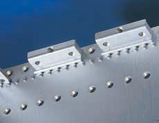 5) For mounting on the subrack side panel with the aid of mounting blocks For EMC applications, additional mounting blocks must be mounted across the entire depth 1.