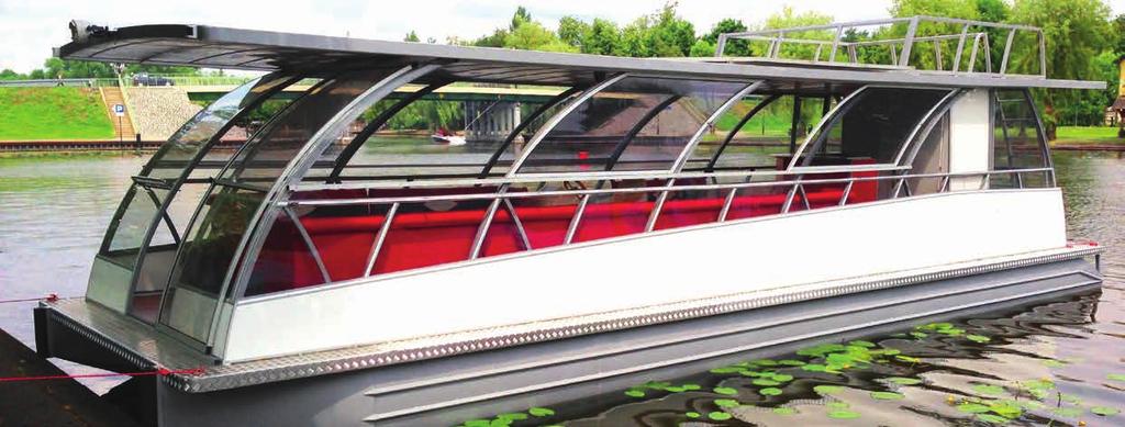 140 l water : 75 l waste : 300 l outboard engine : electric engine : 20 kw or petrol engine : 80 hp SUN DECK inside floor -