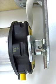 LT50 Round Head Motors with Heavy-Duty Brackets Place the idler end of the shade in the idler end bracket (Figures 15 and 16).