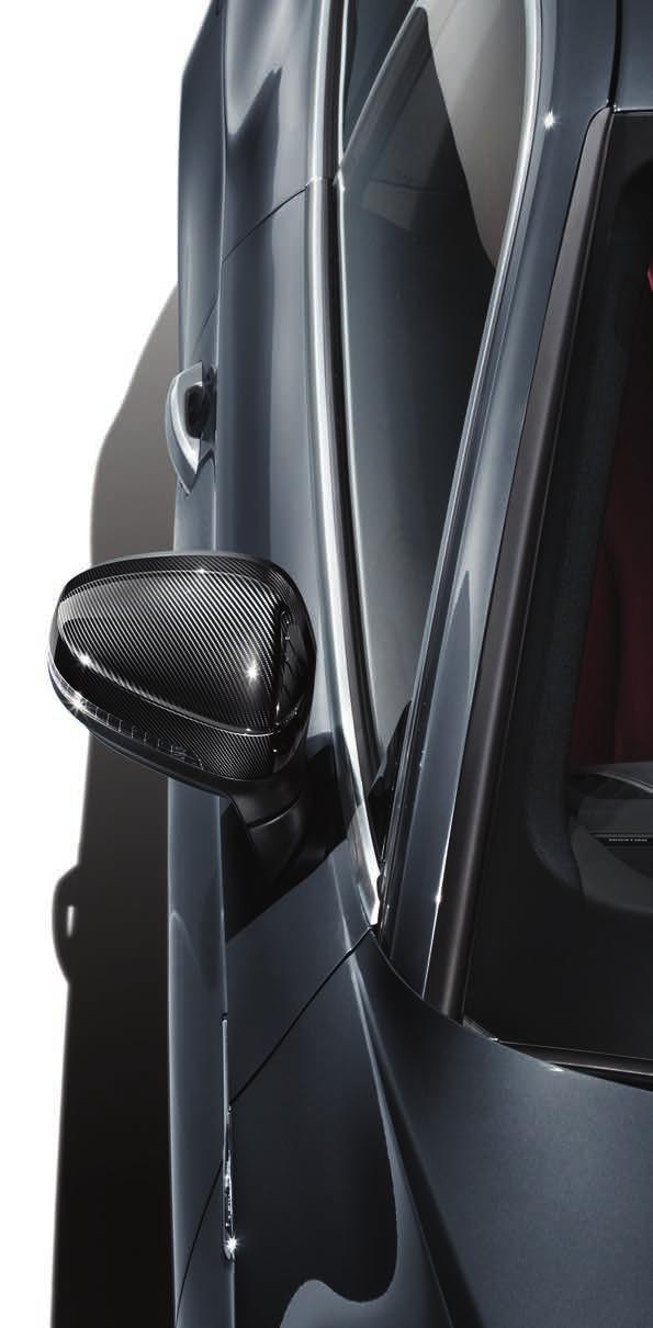 02 05 07 Exterior mirror covers in Carbon Dynamic and sporty: The exterior mirror covers in high-quality Carbon represent a