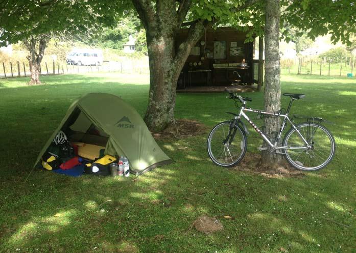 I rode 75km (47 miles) to a campsite in the town of Whangamomona, where I pitched my tent, took a hot shower, and made a