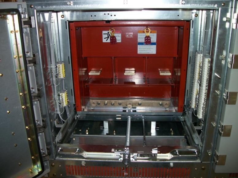 Figure 4: Device installed in the SafeGear compartment with bottom terminals to be tested. 5.
