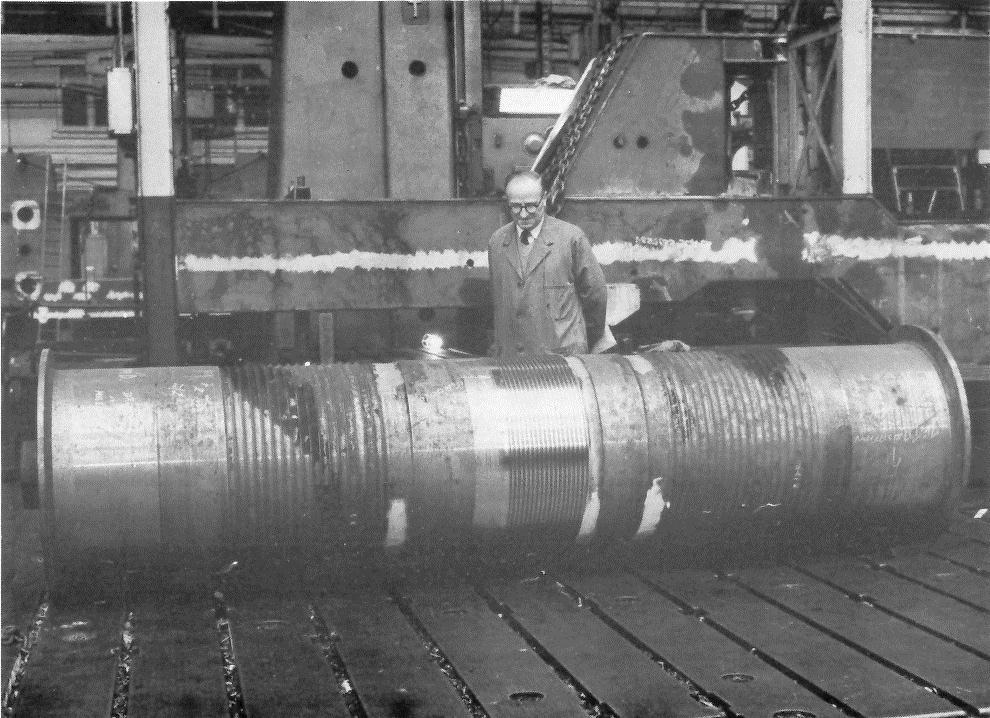 ER 18 Crane Wire Barrel During final machining one section of this crane wire barrel was accidentally reduced by 12.5 mm (½ ) beyond the required diameter.