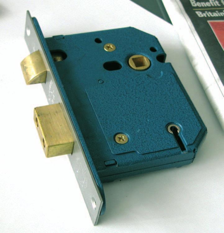 72mm centre euro profile lockcases sash lock H2900502 brass H2900504 satin