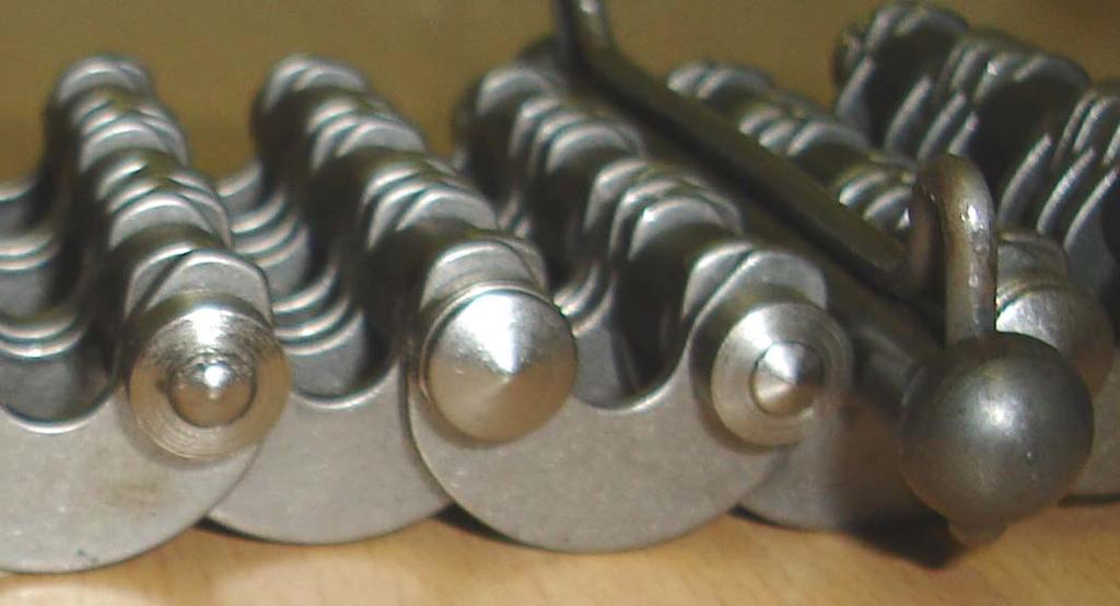 sheaves Drive bars roll into position on chain rollers