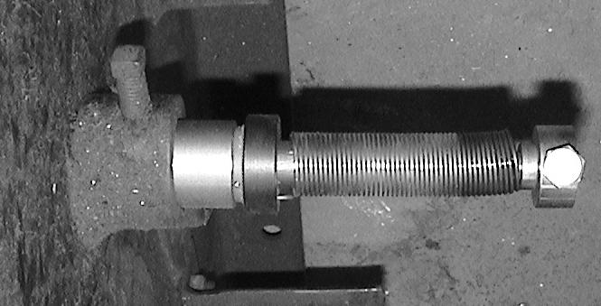 LL 300-212 LL 300-214 LL 300-215 LL 300-213 1. Install spring (LL 300-212) onto the LBC and into the hole of the spring collar (LL 300-215). 2.