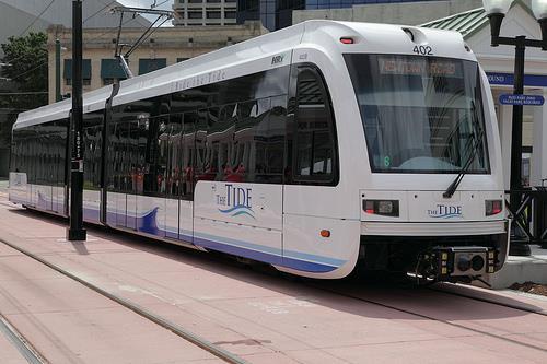Light Rail Transit (LRT) Pros Travel time reliability with dedicated right-of-way Improved mobility options Opportunities for transitoriented