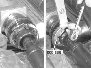 5(16) Remove propeller shaft screws. Use counterhold 999 5561.