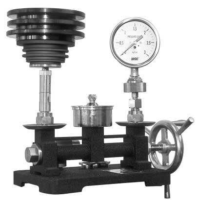 DEAD WEIGHT TESTER MODEL : P90 & P9 SERIES PD09-0 SERVICE INTENDED P90 & P9 Series are desiged for the gauge pressure calibration The operating range of these series are available upto 00kgf/cm 2 P90