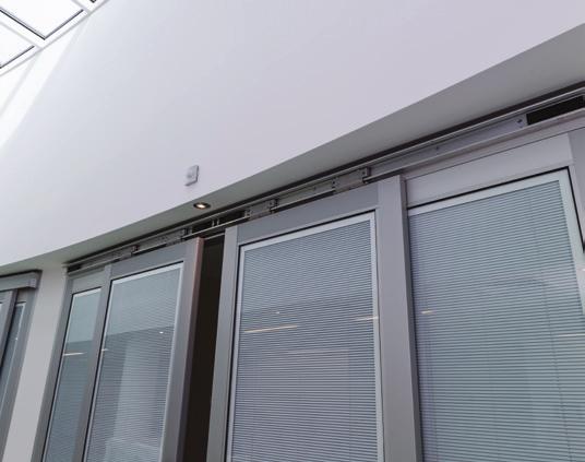 Maximum dimensions for glazed unit with integral blind Bi-parting door leaf or glazed screen 818mm wide by 2400mm high All drawings show typical sizes