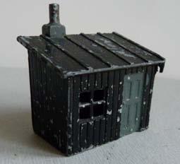 3.198 Mastermodels 00-scale cast Accessories Mastermodels No. 40 Platelayer's Hut, black, with brick-papered chimney.