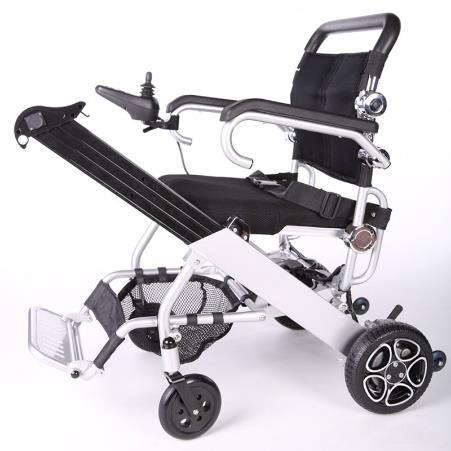 3. Batteries and their usage The TraveLite has tw batteries and each battery is n either side f the wheelchair and is used individually.