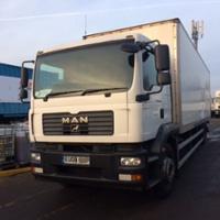 6X2 TRACTOR UNIT, AUTOMATIC GEARBOX Current bid: