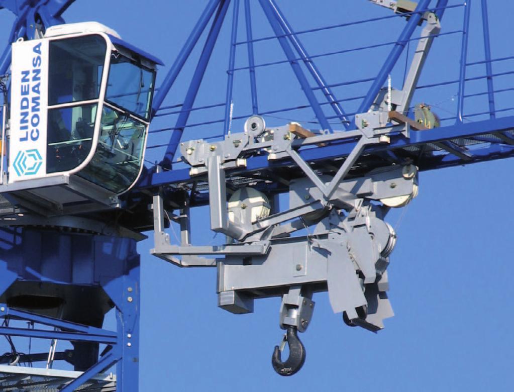 MECHANISMS All cranes of the LC2100 series are equipped with the Linden Comansa double trolley reeving system, which improves their load chart in two ways: n With one trolley, working in simple