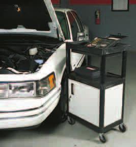 LE48C/N - Service cart with locking cabinet and three flat shelves.