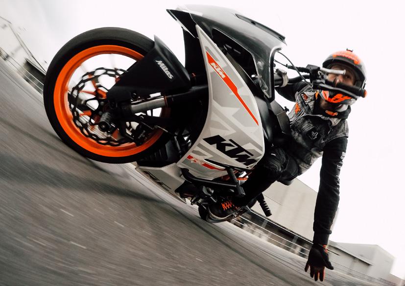 Street Tires for sport, naked, supermoto and touring motorcycles. Rok Bagoroš, official KTM-Stunt rider Responsiveness of the tire in extreme conditions is one of the key factors in stunt riding.
