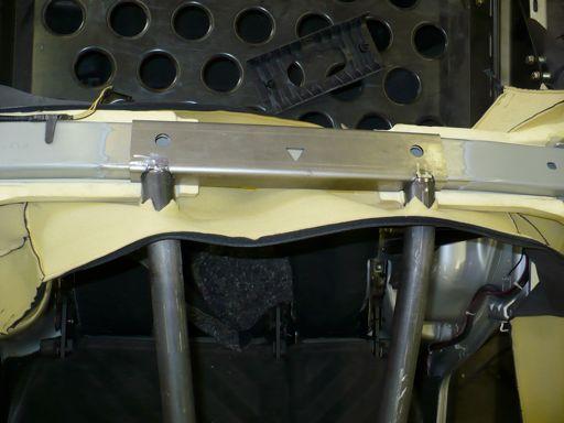 6. Slide the padding forward and weld both ends of the spreader bars, weld the top, front and back of the C