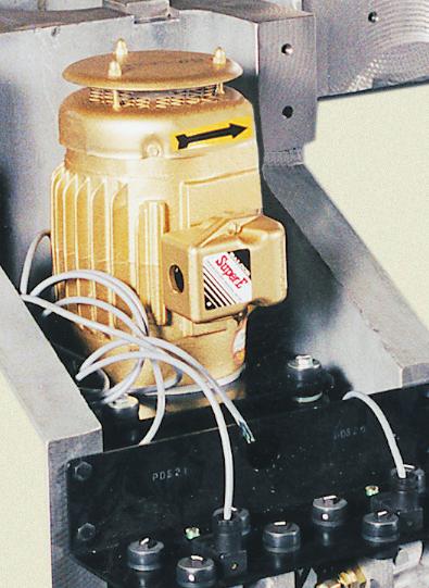 A variable speed lube pump motor with pressure transducer feedback maintains constant oil pressure through plant ambient and press temperature variations.