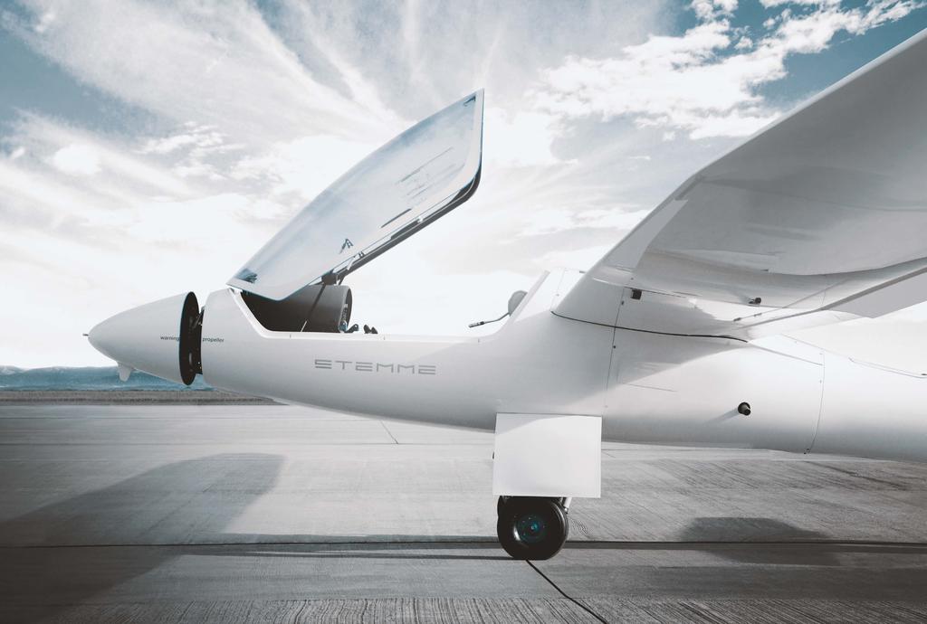 COMFORT, MAXIMIZED. RAISE YOUR ENTHUSIASM WITH UNEQUALLED FEATURES. EXTREMELY FOCUSED. MODULAR CONCEPT. INCREASED FLEXIBILITY. COMPACT WINGSPAN FOR BETTER HANDLING. READY TO TRAVEL.